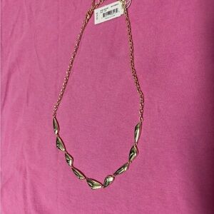 Kendra Scott Kira necklace short in gold. New with tags.